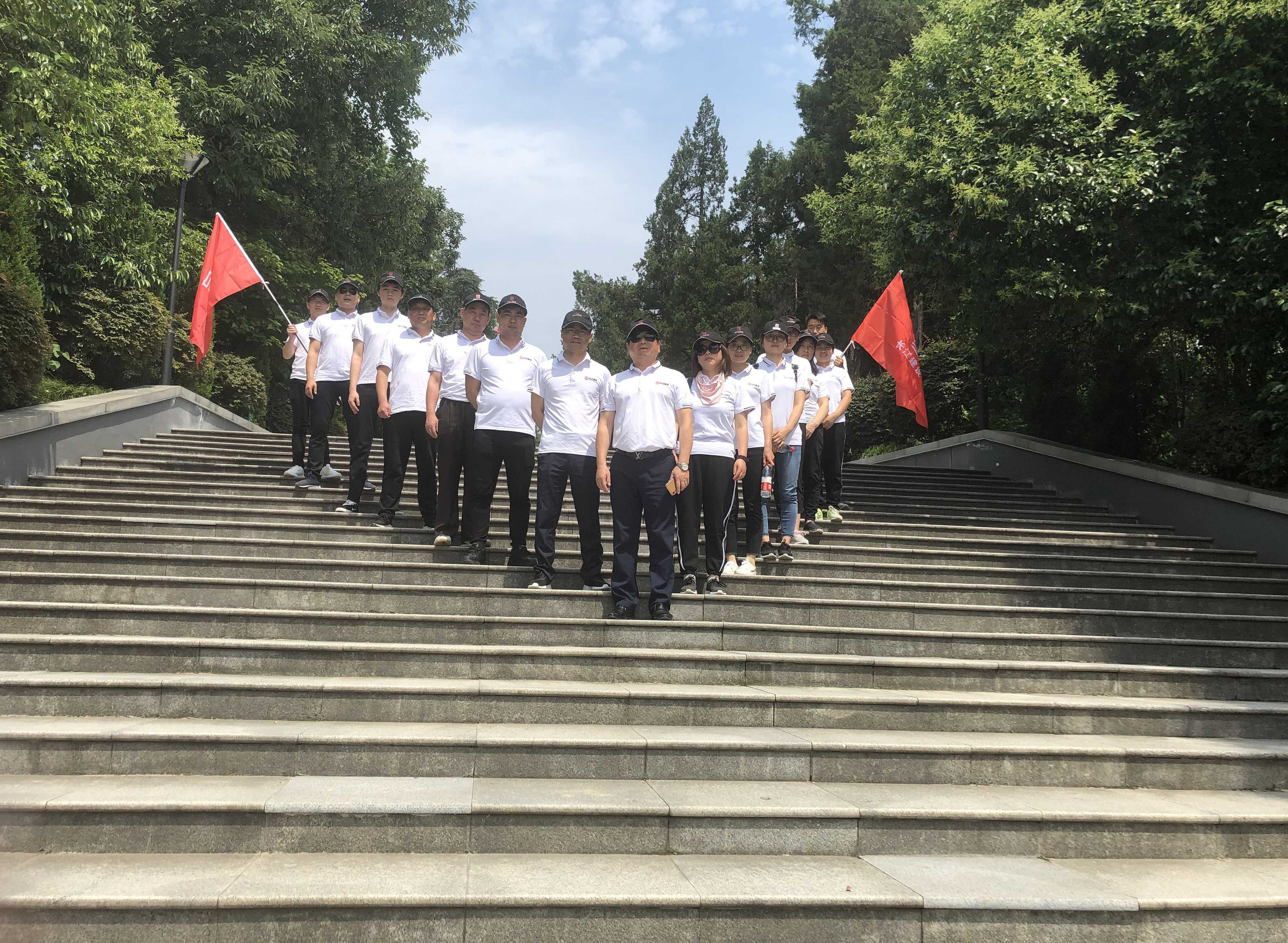 2019年紅色之旅（安徽金寨紅軍廣場(chǎng)）